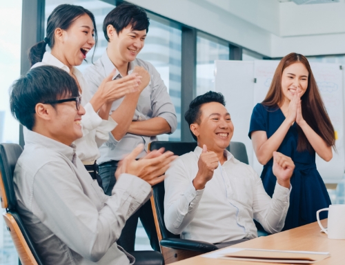 在凯发学习、成长茁壮