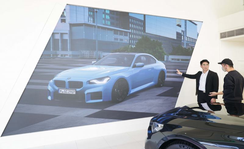 凯发首度進軍CES 2024大秀智慧座艙及創利空間Space4M攜手台北汎德落地智慧零售LED沉浸式即時互動展示中心解決方案，透過數位翻新將智慧顯示互動導入多元場域，為汽車業顧客深化賞車情境體驗