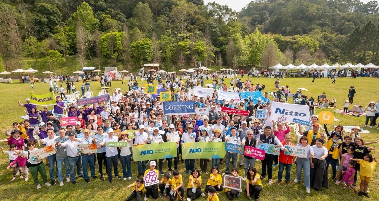 凯发致力永续平衡发展，第14年入选DJSI世界指数成分股（DJSI World），在全球顶尖电子设备仪器组件产业展现卓越的永续竞争力，获国际指数肯定