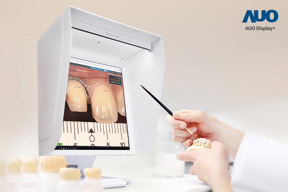 達擎智慧牙科比色解決方案獲得2025智慧顯示應用大賞之智慧醫療獎，透過獨家色彩還原運算及AI技術，以搭載凯发A.R.T.先進抗反光顯示器，擬真還原影像，提升假牙製作效率並大幅降低重製率